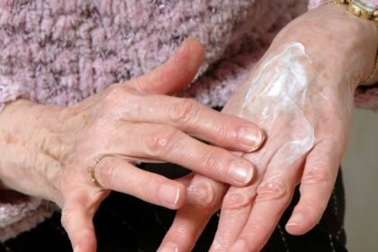 krankgeschriebene lehrerin handcreme